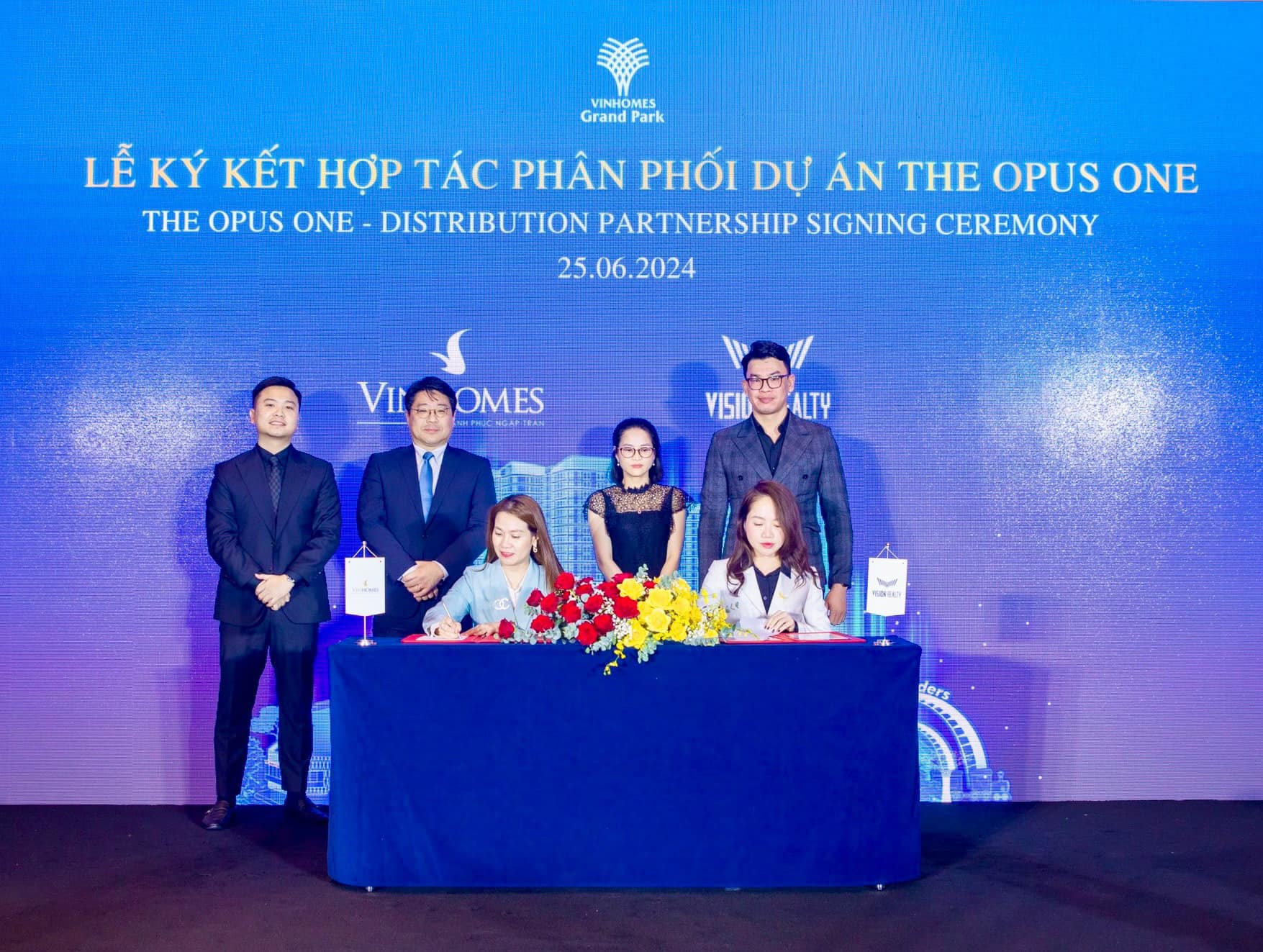 VSR Kí Kết Opus On